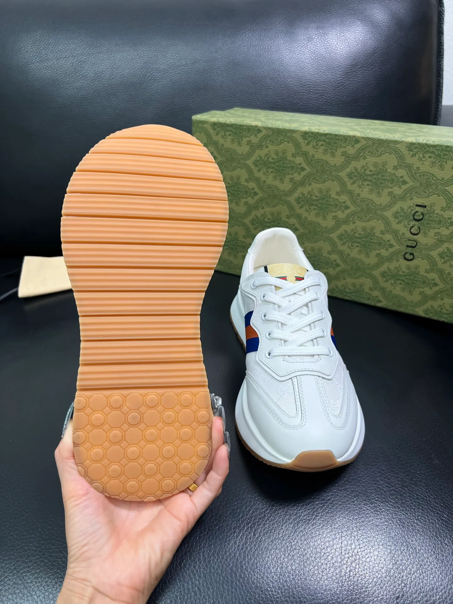 Men's shoes 💰800 Gucci top purchasing Gucci counter new model, original factory configuration of imported cowhide from Italy with printed cloth fabric, imported cowhide lining, breathable and comfortable, sole: original factory special sole is super comfortable, original factory and single goods are high quality, welcome to compare, code number 38-44 (customized 45 46) 85865